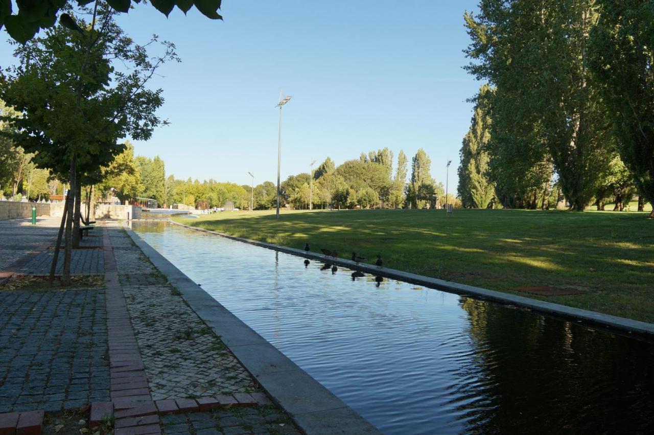 Barquinha River House Вила-Нова-да-Баркинья Экстерьер фото